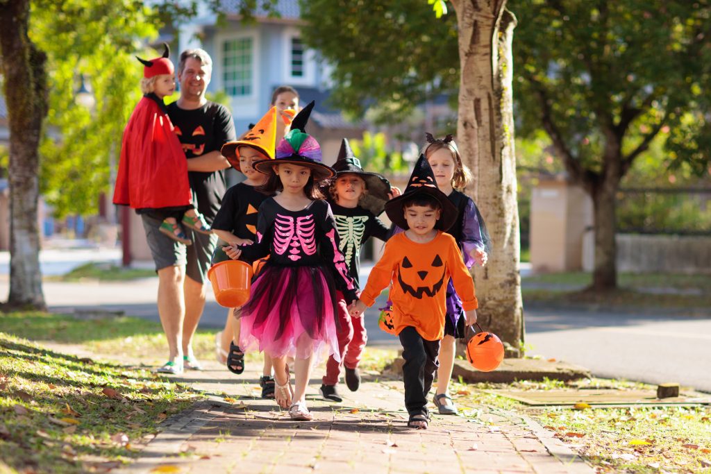 Trick or treating in Canada